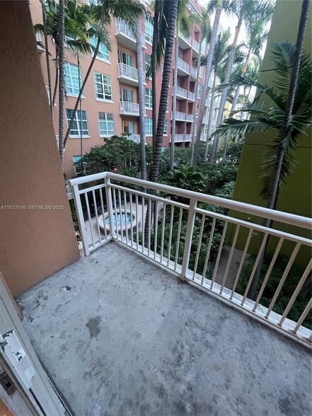 Building Photo - 2001 Biscayne Blvd