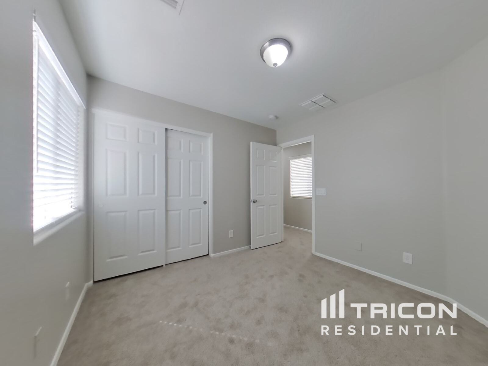Building Photo - 14132 W Country Gables Dr