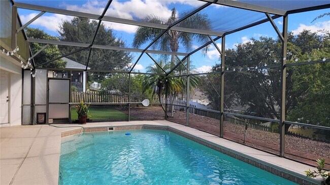 Building Photo - 1523 Sundown Ln