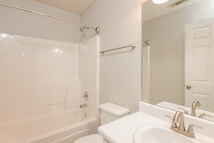 Building Photo - 19 Georgia Rd