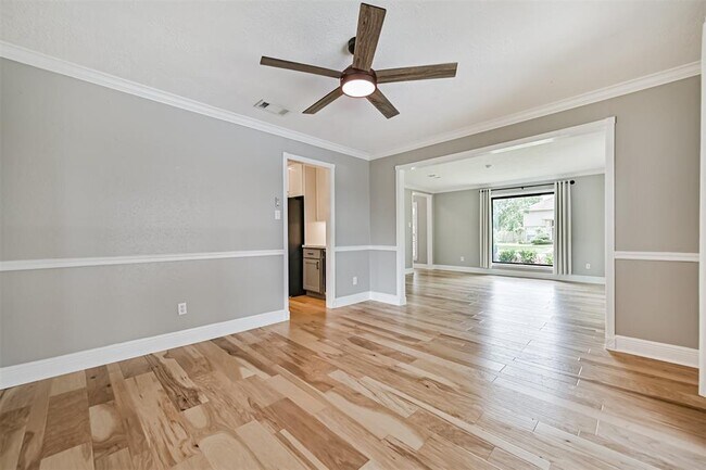 Building Photo - 1801 Vaquero