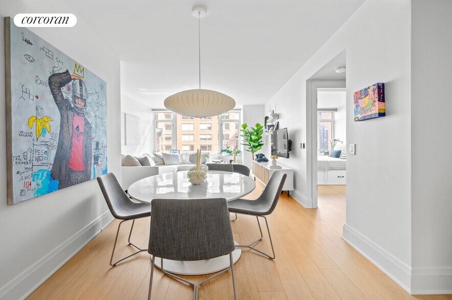 Building Photo - 210 Warren St