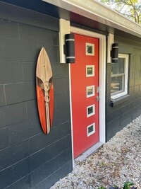 Building Photo - 139 Christmas St