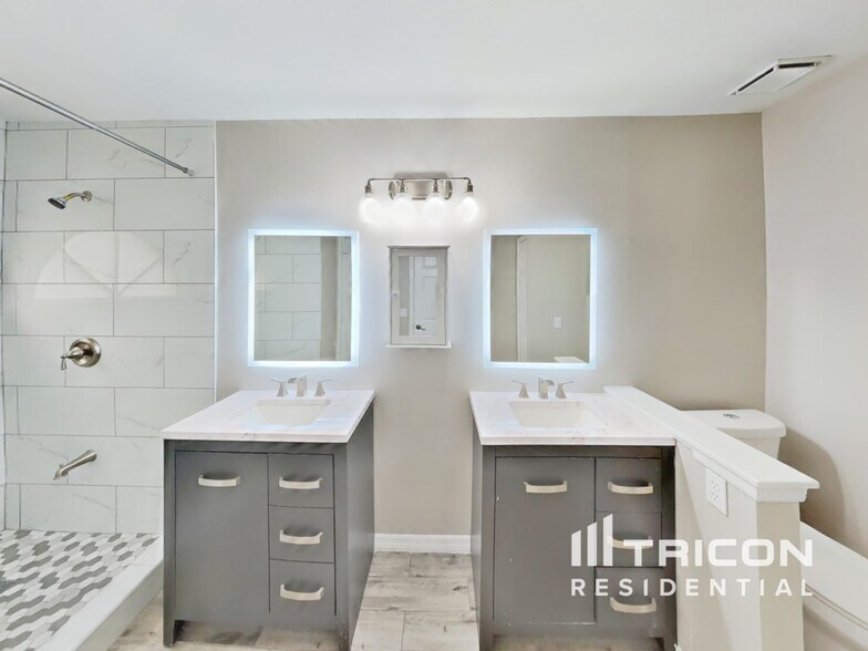 Building Photo - 468 Wexdon Ct