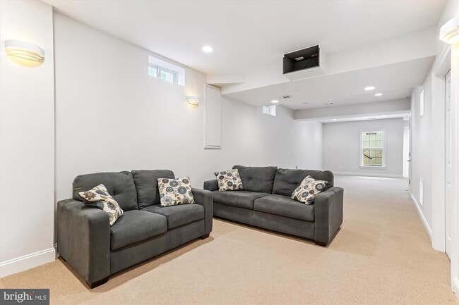 Building Photo - 43595 Aldie Mill Ct