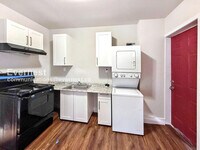 Building Photo - 207 9th Ave W