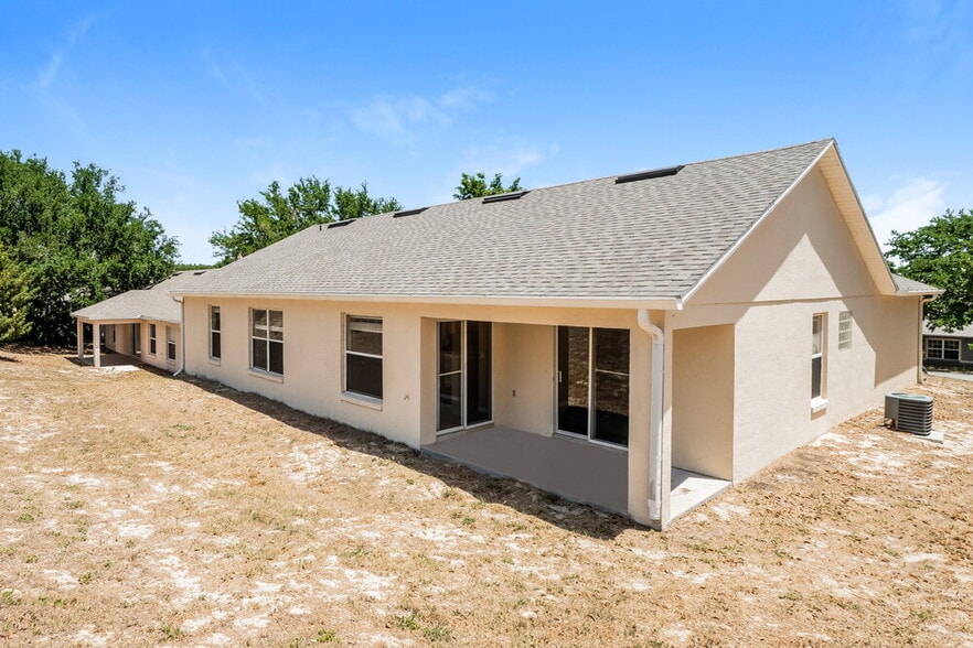 Building Photo - 10449 Lake Hasson Cir