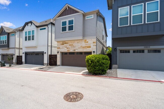 Building Photo - 13615 Terrett Trce