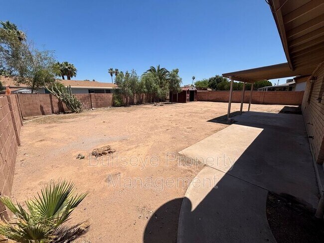 Building Photo - 5322 W Caron St