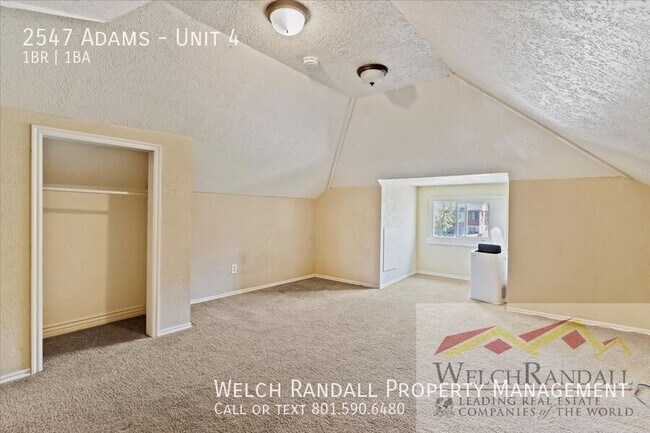 Building Photo - 2547 Adams-Unit 4