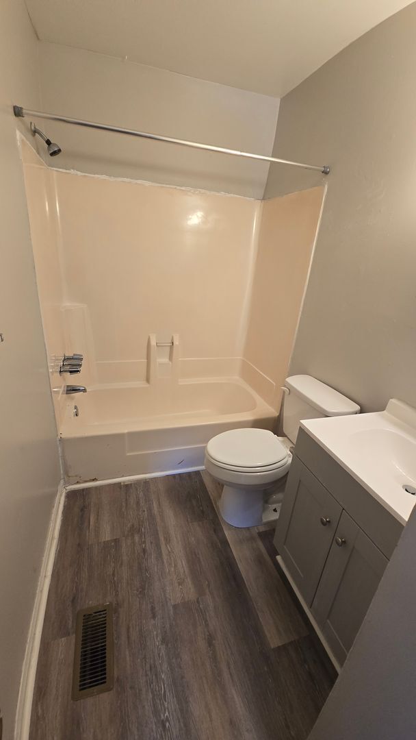 Building Photo - West Columbia