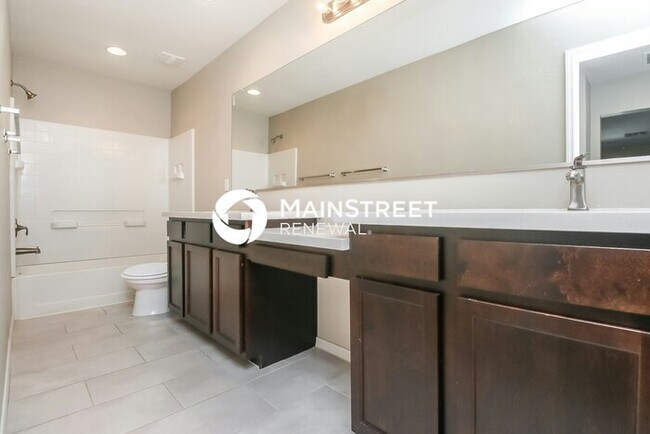 Building Photo - 3 Bedroom Pet-Friendly Home in Phoenix, AZ...