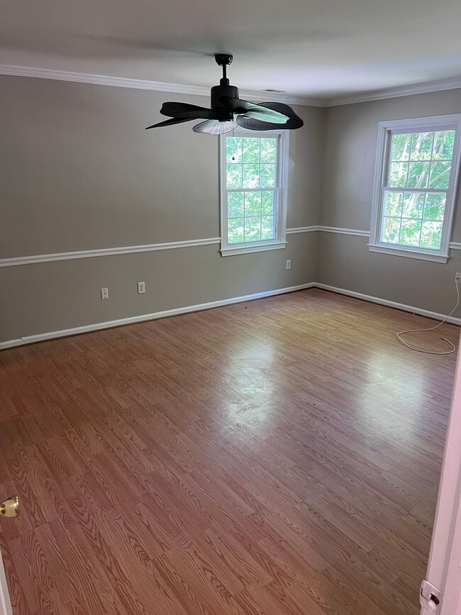Building Photo - 102 Harbin Ct