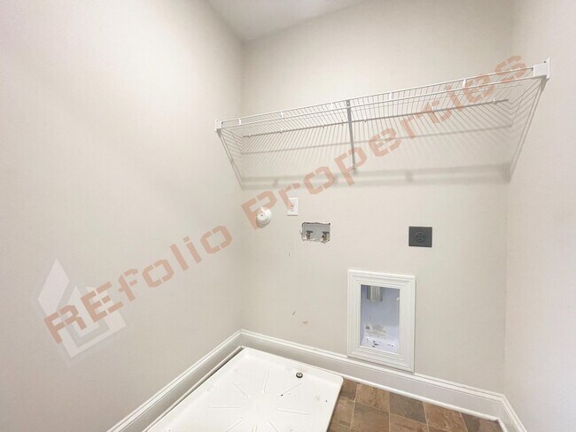 Building Photo - 321 Quarryrock Rd