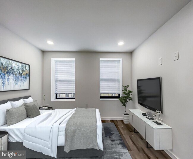 Building Photo - 2027 N 5th St