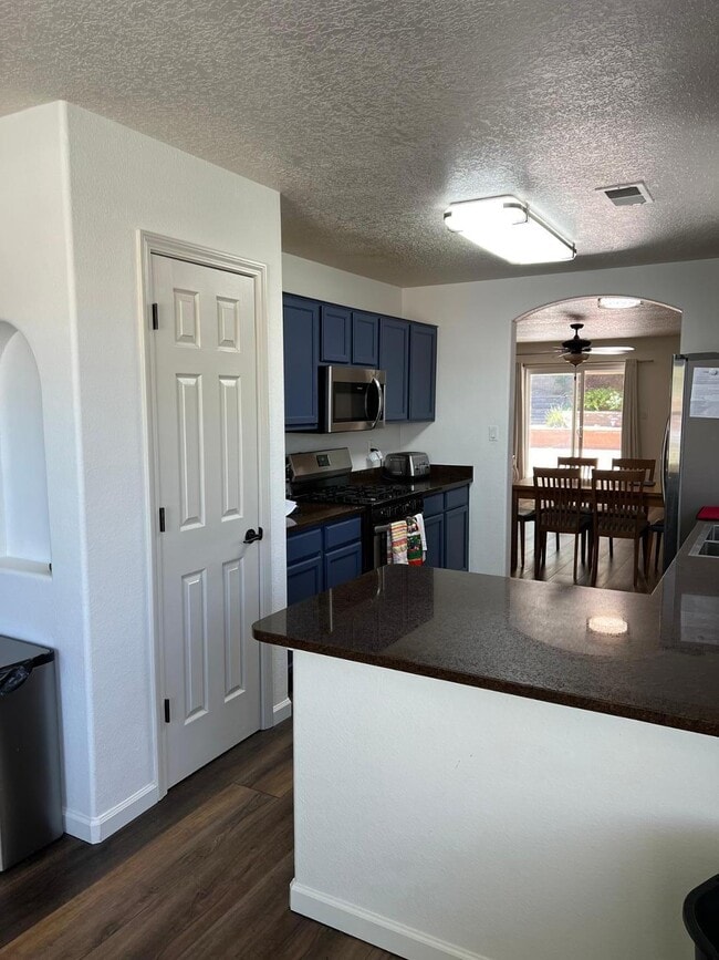 Building Photo - 1943 Busher St SE