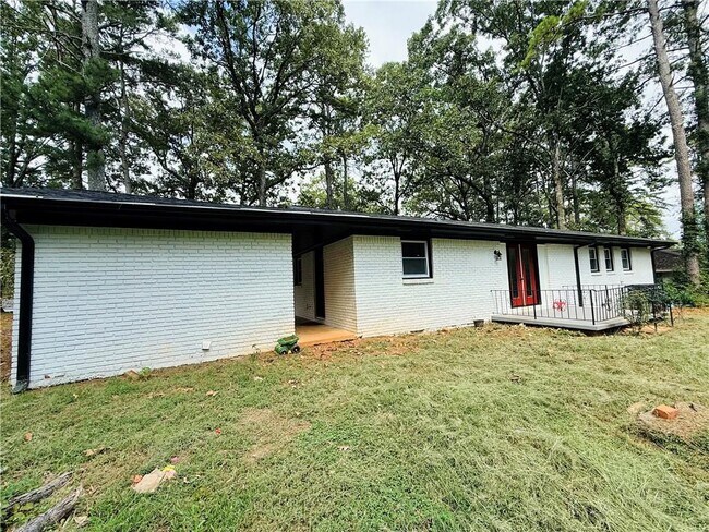 Building Photo - 5456 Brownlee Rd SW