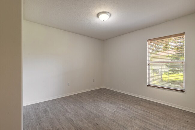 Building Photo - 109 Blue Daze Cir