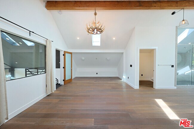 Building Photo - 2230 Glendale Blvd