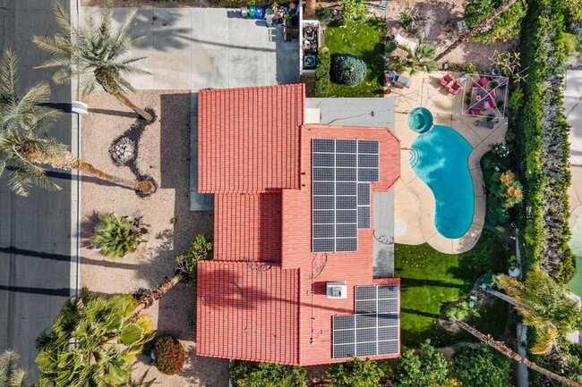 Building Photo - 70451 Cobb Rd