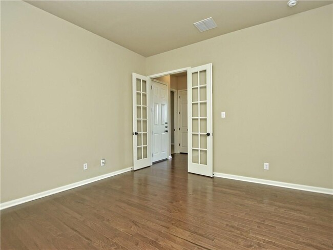 Building Photo - 120 W Adelanta Pl