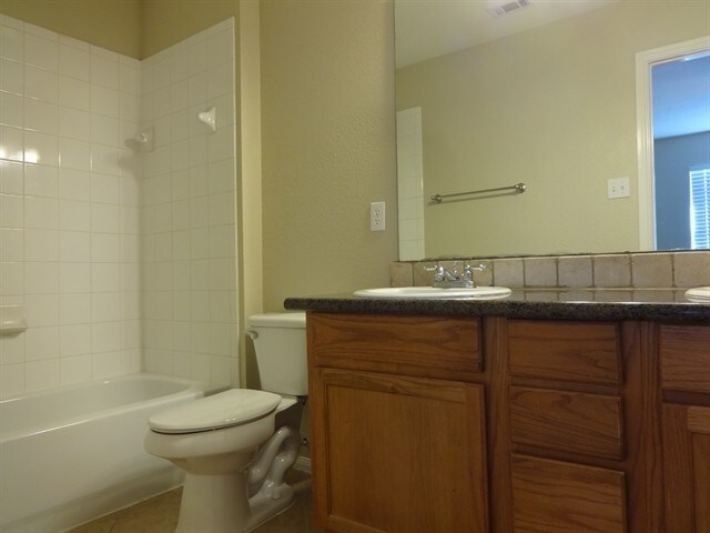 Building Photo - 18439 Sunrise Oaks Ct