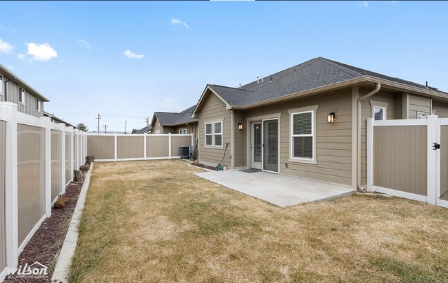 Building Photo - 209 N 89th Ave