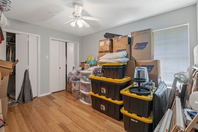 Building Photo - 2828 S Logrun Cir