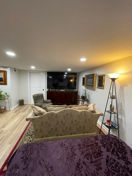 Building Photo - 3833 Startown Rd