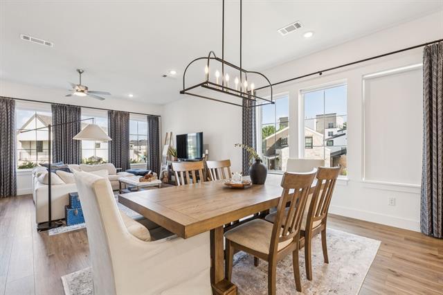 Building Photo - 8120 Bromley Dr