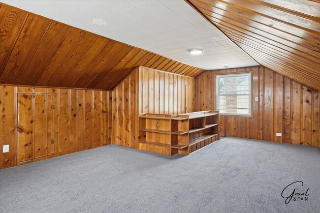 Building Photo - $1250 3 bedroom bungalow
