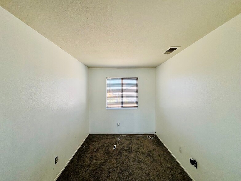 Building Photo - 37306 Wild Tree St