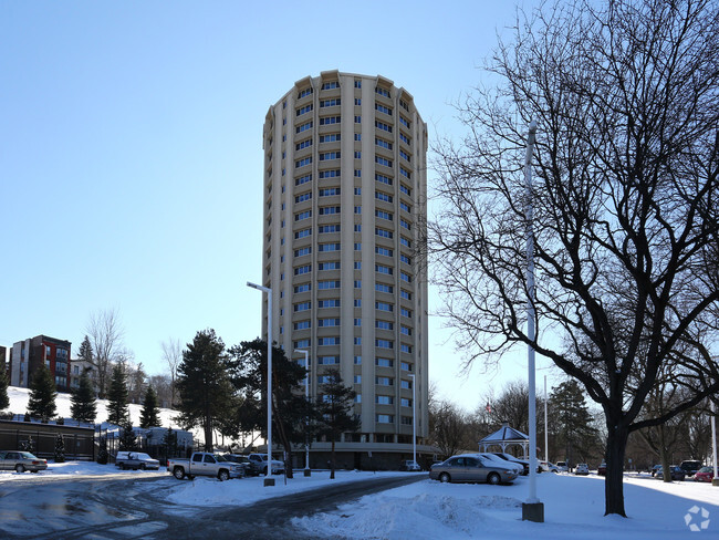 Building Photo - Kennedy Tower