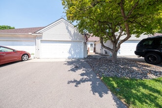 Building Photo - 8772 Coburn Ct