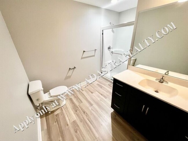 Building Photo - Beautiful Home in Independence-Available N...