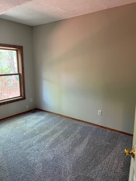 Building Photo - 3500 Minnehaha Ave