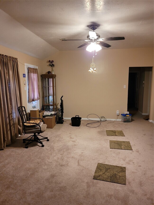 Building Photo - 2007 Goldspring Ln