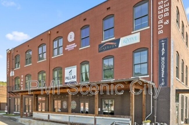 Building Photo - 3813 Pennsylvania Ave