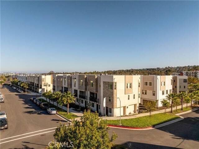 Building Photo - 27875 Viewpoint Dr
