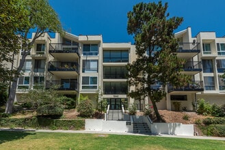 Building Photo - 1340 S Beverly Glen Blvd