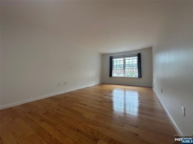 Building Photo - 38 Garden Pl