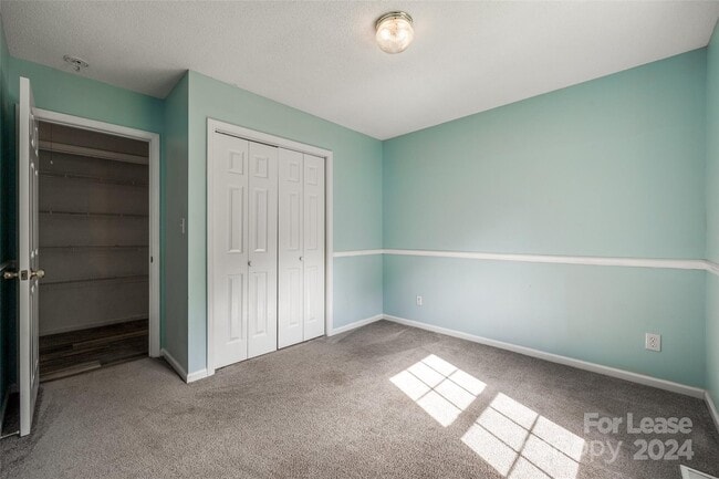 Building Photo - 2291 Douglas Heights Ln