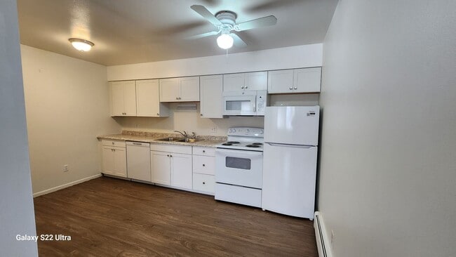 Interior Photo - Windwood Manor