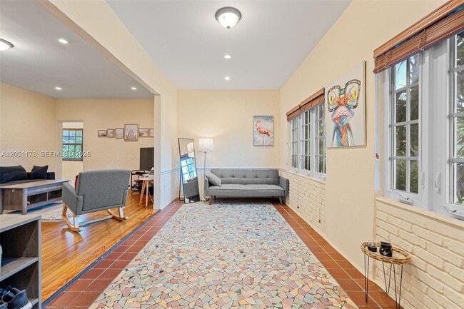 Building Photo - 46 Montilla Ave