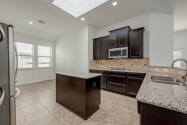 Building Photo - 11618 Lantana Reach Dr