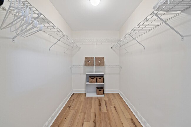Building Photo - 2309 SW 27th St