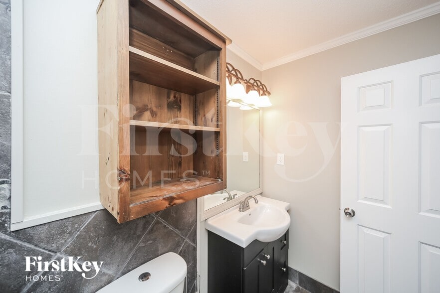 Building Photo - 7006 Loddon Cove