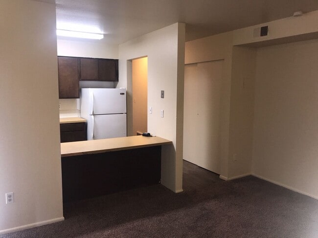 Building Photo - South Ogden rental main floor