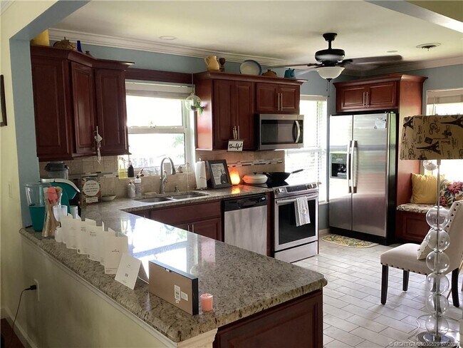 Primary Photo - 1900 S Kanner Hwy