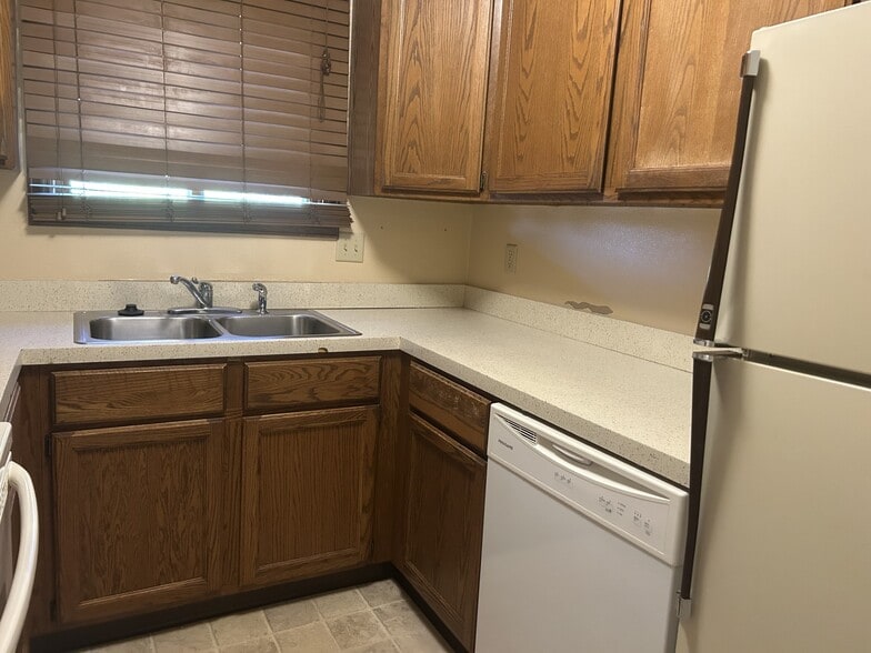 Kitchen - 1704 Copperville Rd